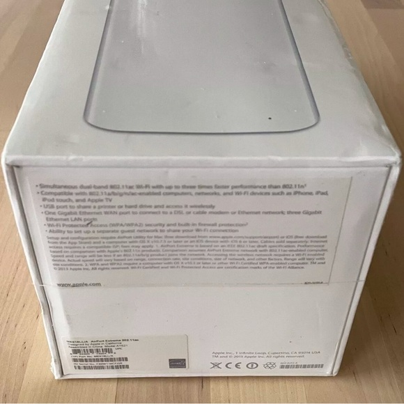 Apple AirPort Extreme 802.11ac WiFi Router A1521 ME918LL/A - Brand New - Picture 3 of 3